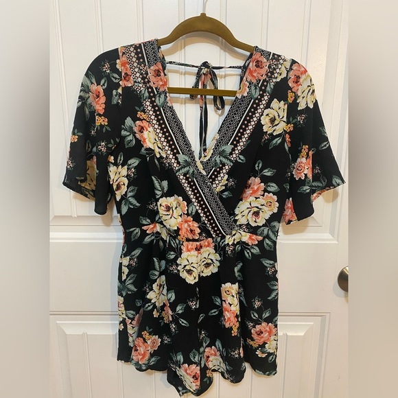 Trixxi Black and Pink Floral patterned short sleeve romper - Picture 2 of 11